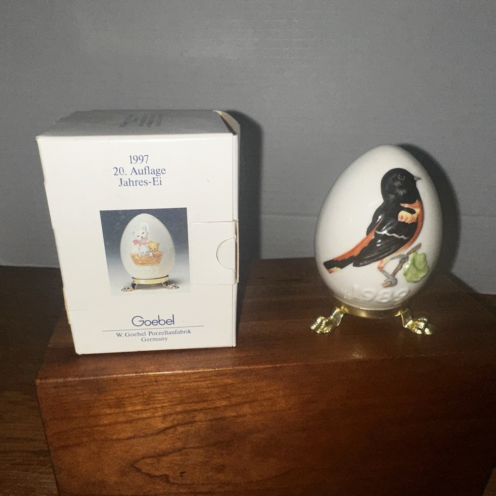 1989 Goebel Porcelain Easter Egg Bird w/Stand‎ in 1997 Box 12th Ed. Annual Egg